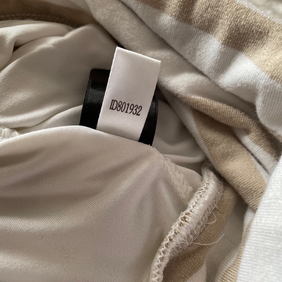 💓White House Black Market One Shoulder Top - Picture 12 of 12